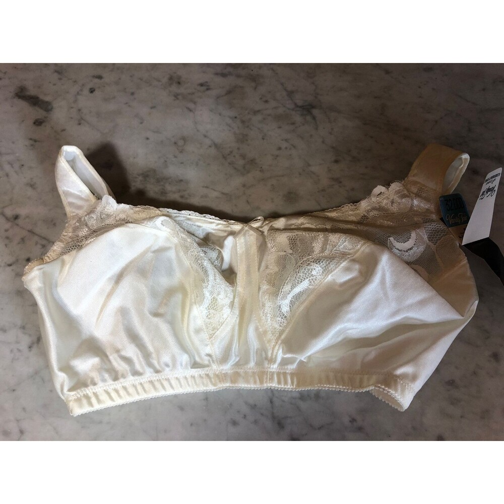 VTG Vanity Fair Bra 32DDD Ivory Full Figure Soft Cup NWT 71015